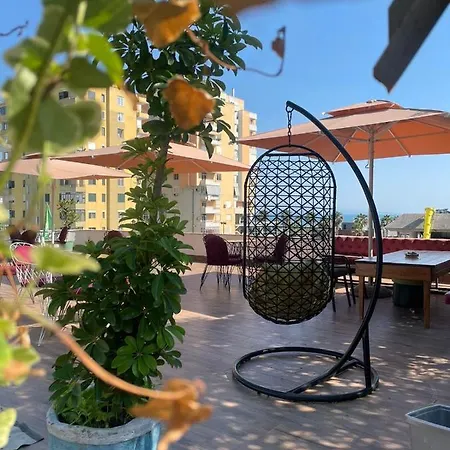 View Auberge de jeunesse Durrës