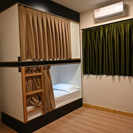 بيت شباب View *